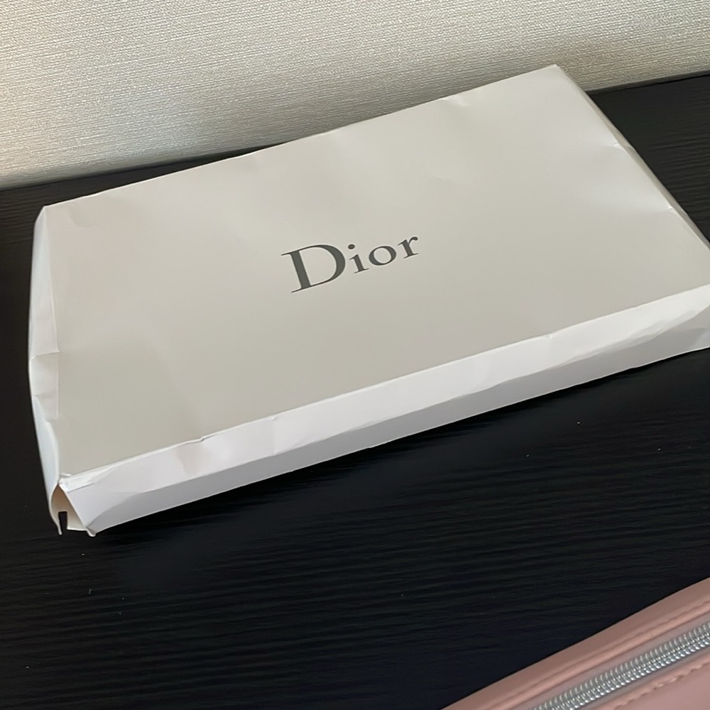 Dior Cosmetic Bag NEW with charm - Picture 6 of 7